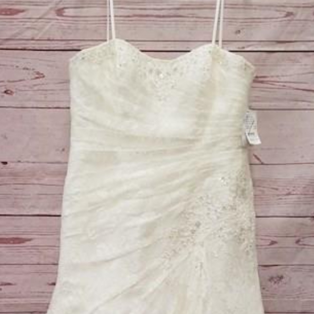 NWT Camille La Vie Women's Ivory Sleeveless Wedding Dress Size 14